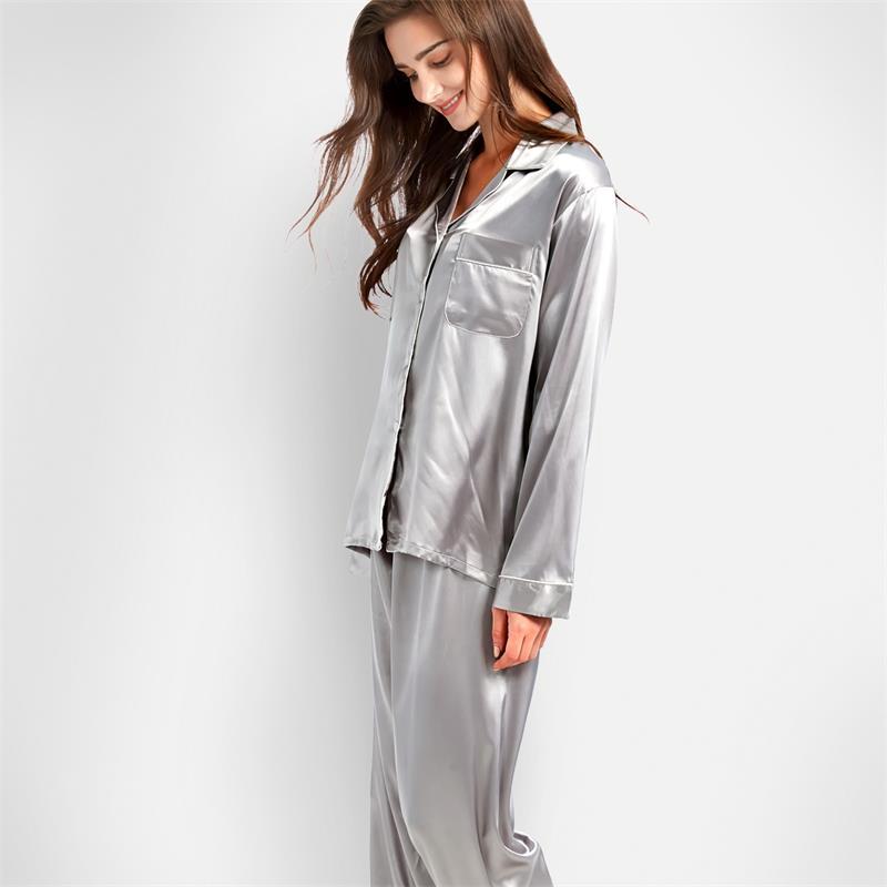 Silk long sleeve pajamas