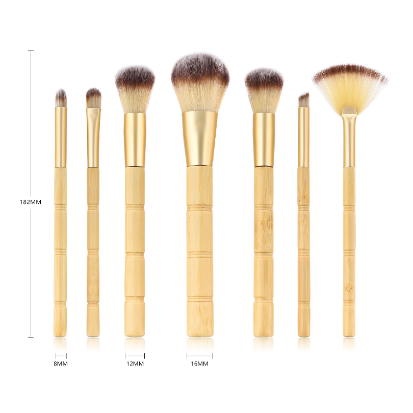 7 Wooden Handle Makeup Brushes