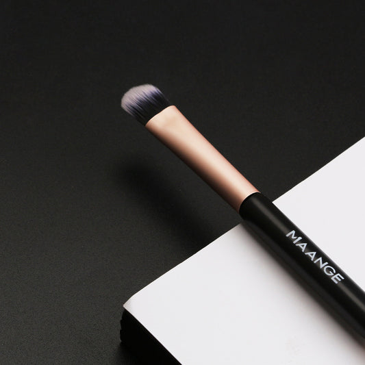 Eye shadow brush