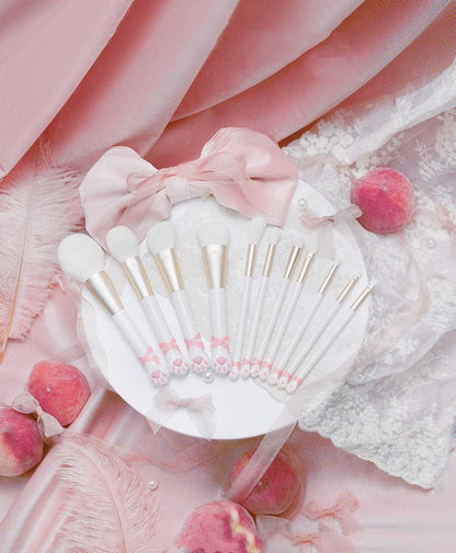 Makeup Brush Set To Brush Eye Shadow And Blush