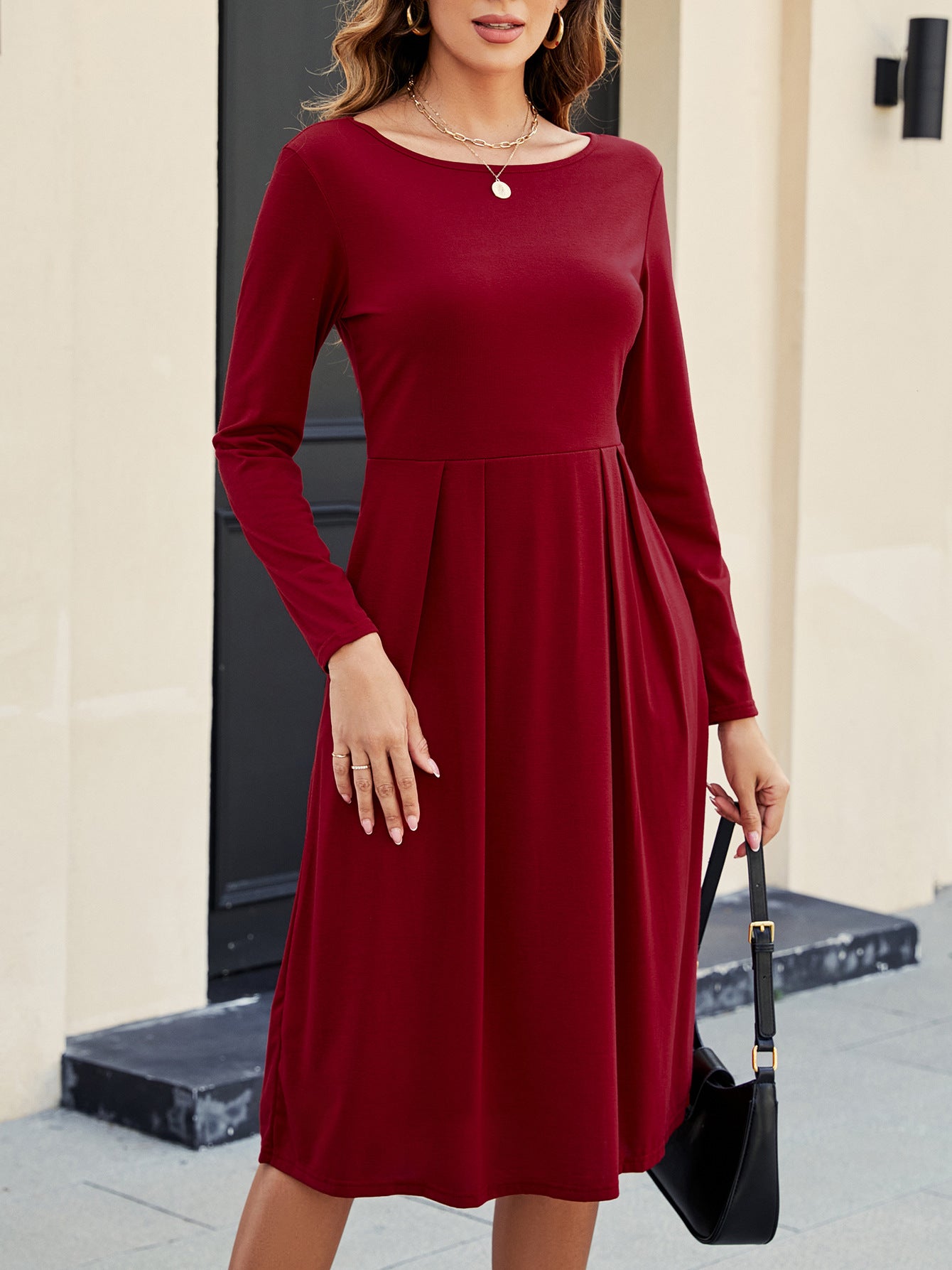 Casual Round-neck Long-sleeved Pleated Dress