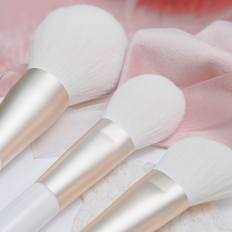 Makeup Brush Set To Brush Eye Shadow And Blush