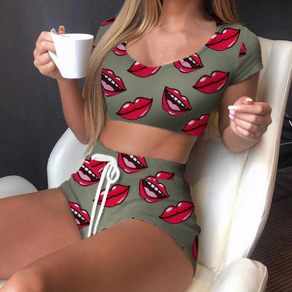 Round Necked Milk Silk Lip Print Women's Pajama Set