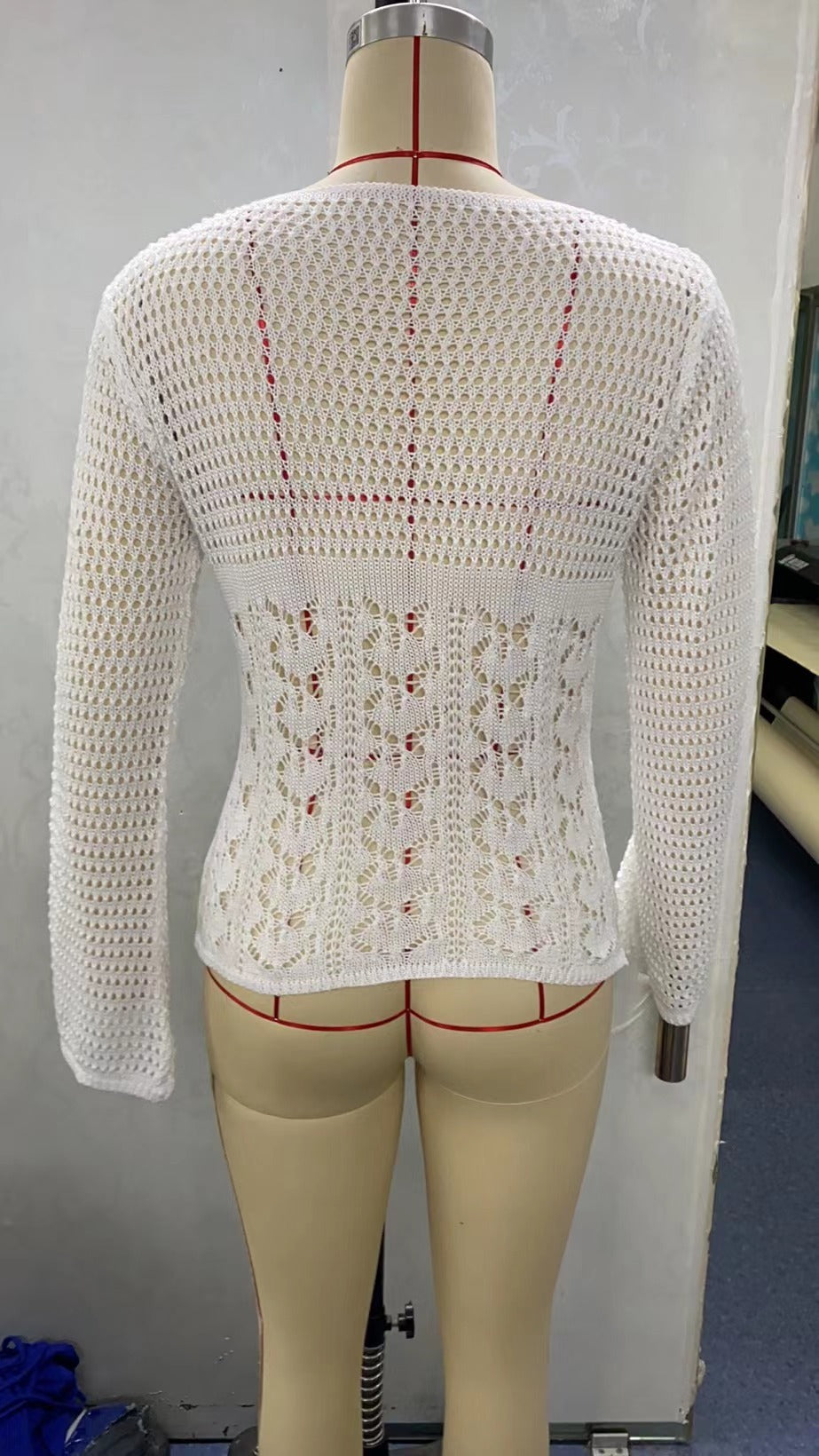 Temperament Round Neck Long Sleeve Hollow Knitwear